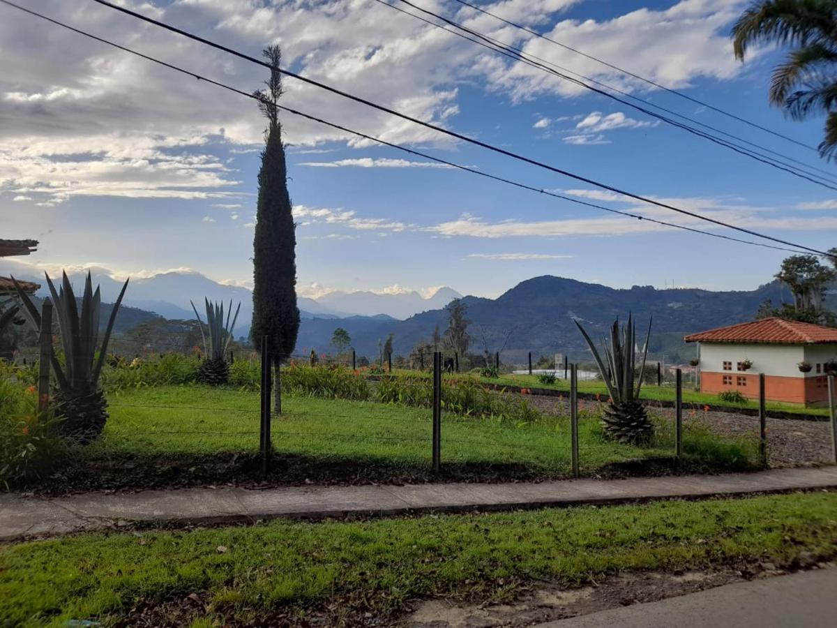 Hotel Vista Farallones Jardín Eksteriør billede